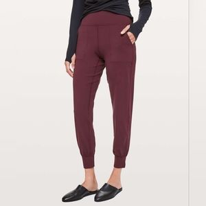 NWT Lululemon Align Jogger *28